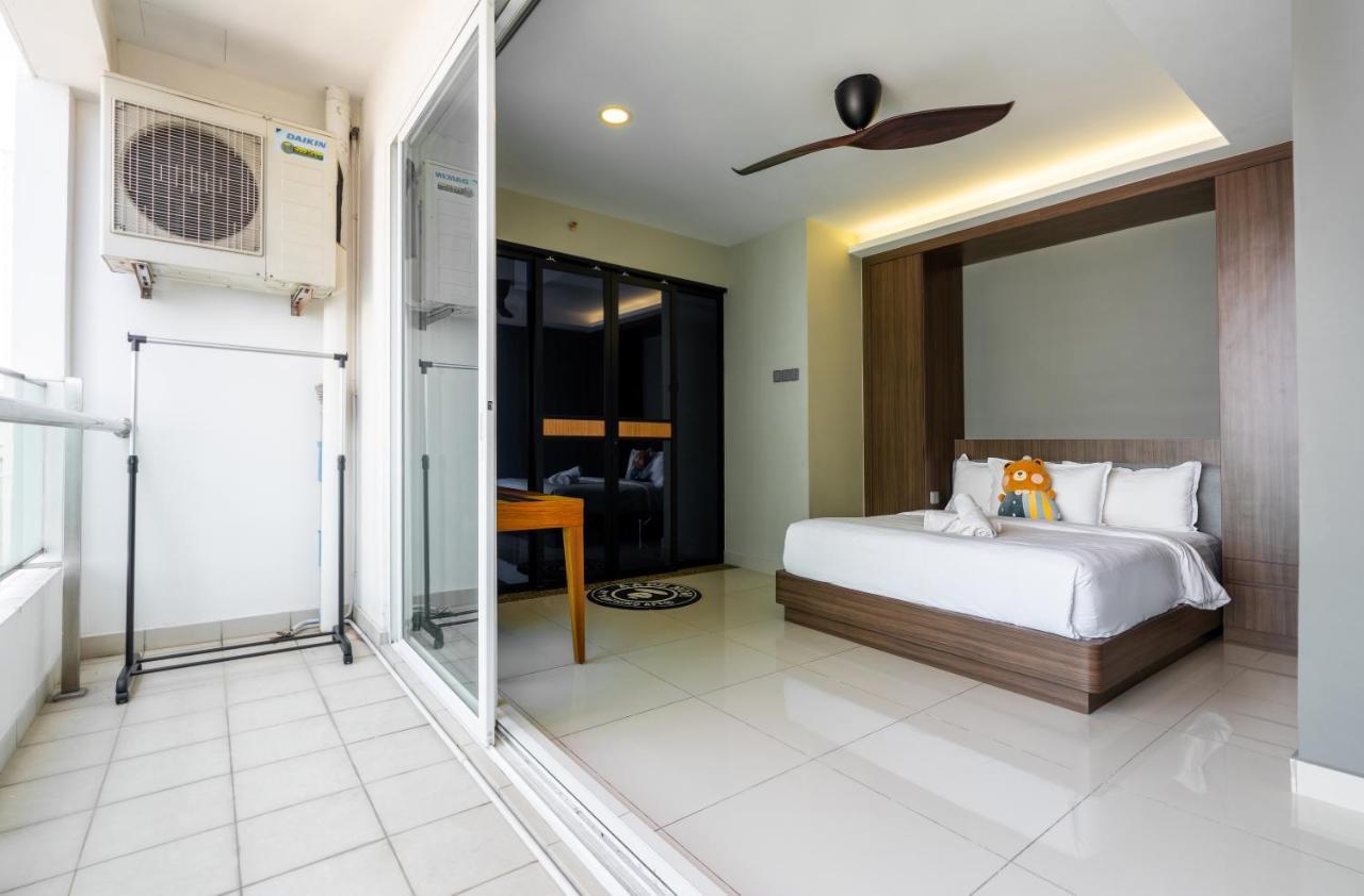 Mansion One Executive Bathtub 1Bedroom 2-4Pax George Town Exterior photo